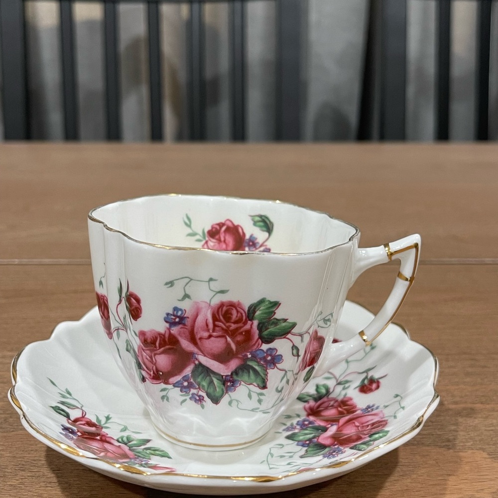 Victoria K Floral Teacup and Saucer Set - White and Pink
